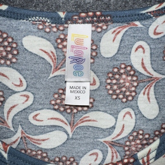 Lularoe Women's Perfect Tee Size XS Tunic Top Blue Floral High‎ Low Short Sleeve - Picture 4 of 7
